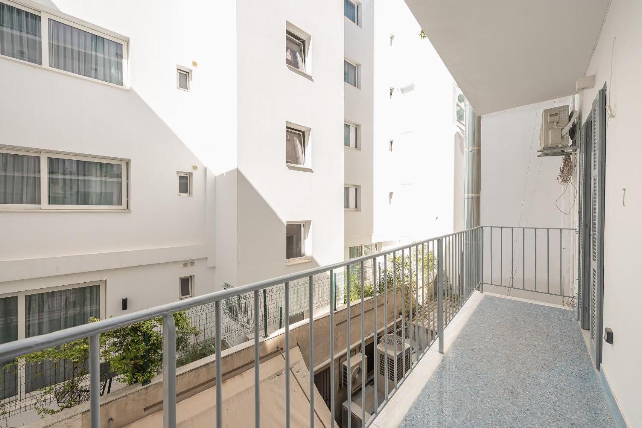 Petraki 1bdr With Balcony 1 Min From Ermou Str