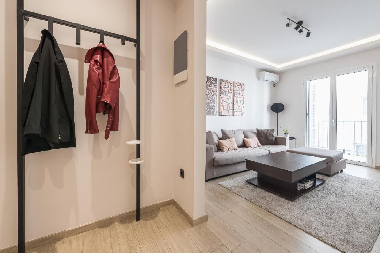 Petraki 1bdr With Balcony 1 Min From Ermou Str Apartment