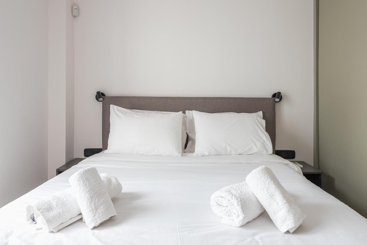 Petraki 1bdr With Balcony 1 Min From Ermou Str *
