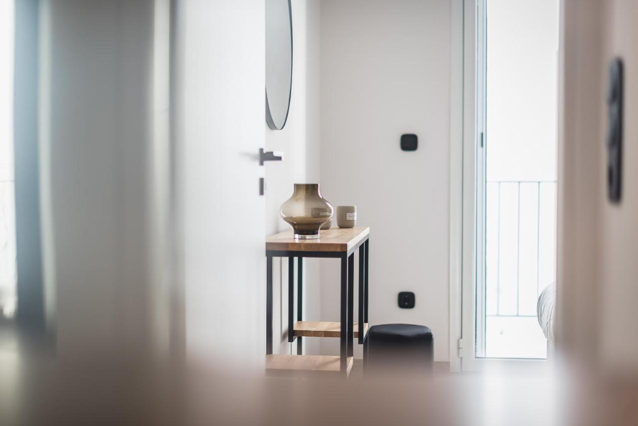 Petraki 1bdr With Balcony 1 Min From Ermou Str Appartement Athene