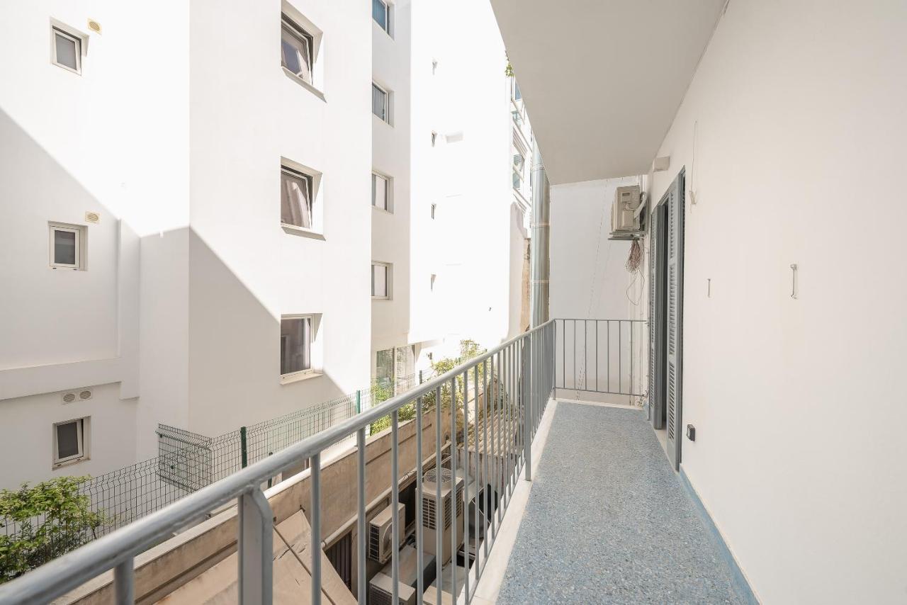 Petraki 1bdr With Balcony 1 Min From Ermou Str Appartement
